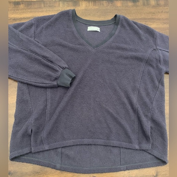 Urban Outfitters Top Women’s Small Charcoal Grey Comfy‎ Oversized - Picture 1 of 3